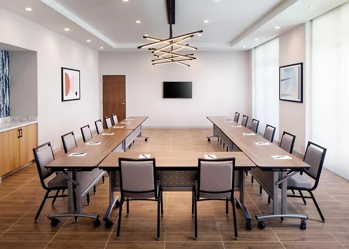 Hyatt Place North 3*